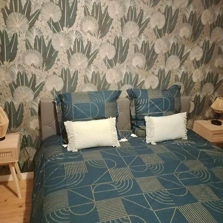 Chambre D'Hote Familiale De La Maison Bleue Lanvallay Exteriör bild