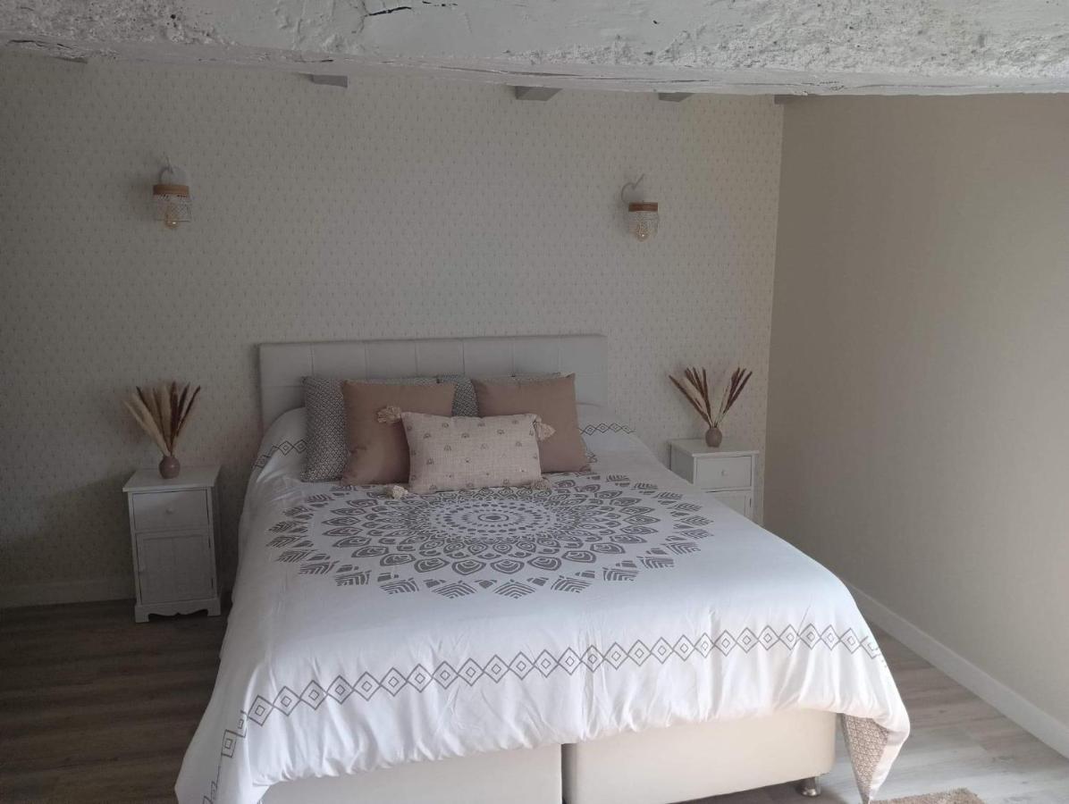 Chambre D'Hote Familiale De La Maison Bleue Lanvallay Exteriör bild